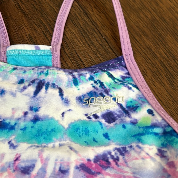 Speedo Swimsuit. Kids size 5 - Picture 2 of 3